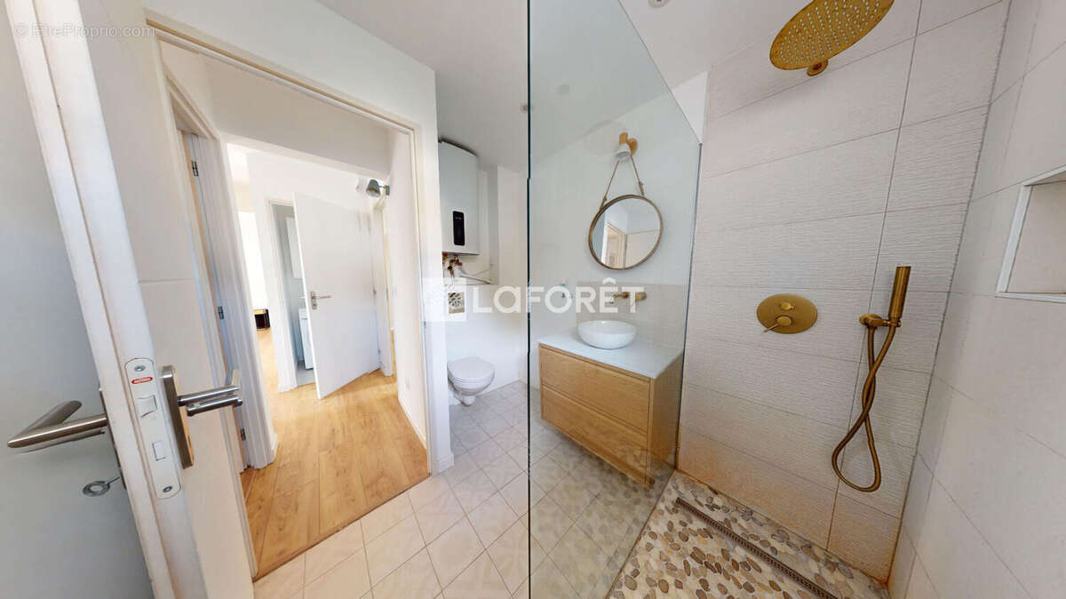 Maison à LA FARE-LES-OLIVIERS