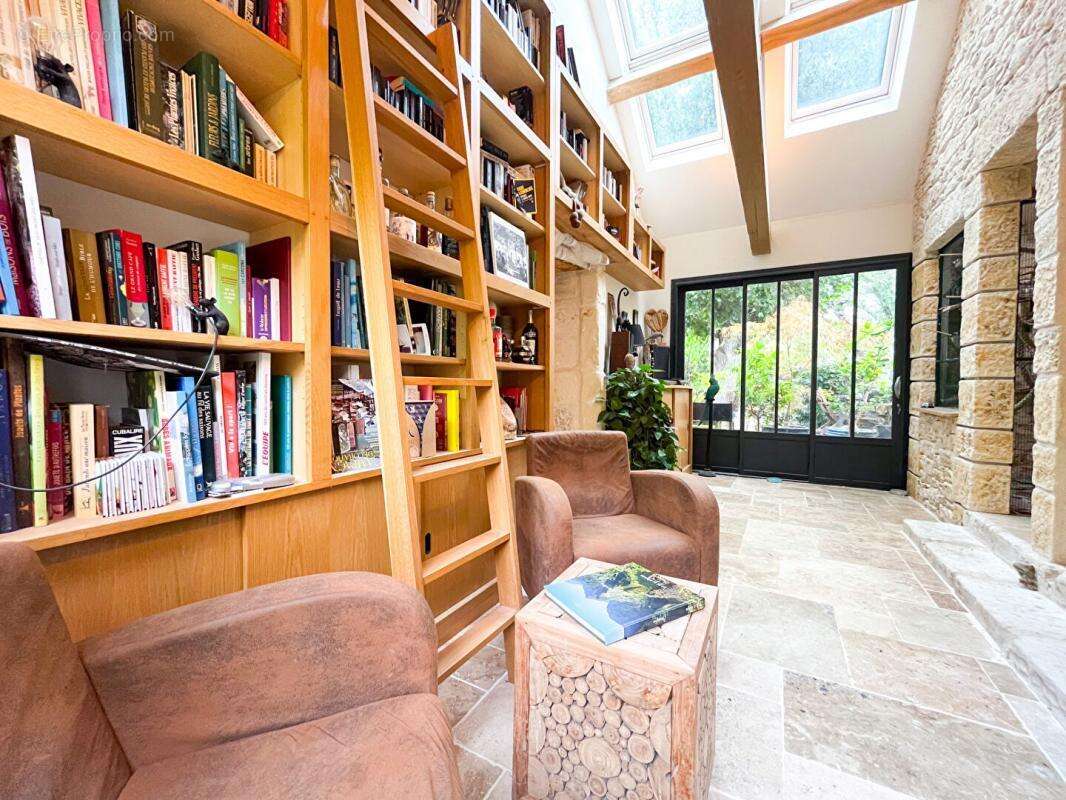 Maison à NOUANS-LES-FONTAINES