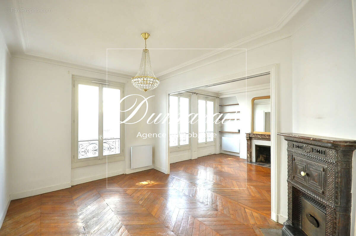 Appartement à PARIS-4E