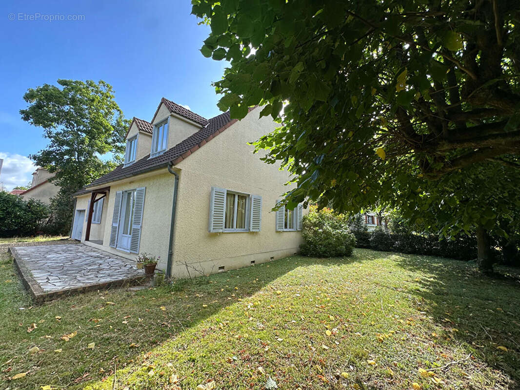 Maison à MAISONS-LAFFITTE