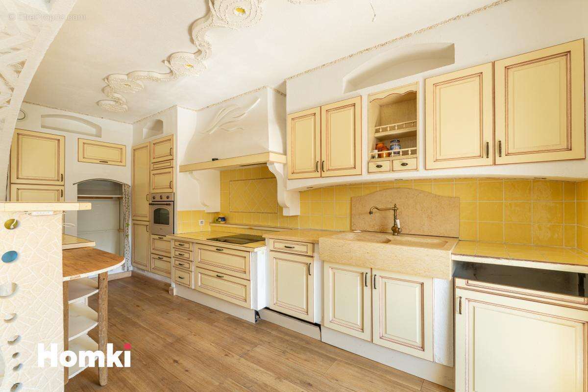 Appartement à MARSEILLE-9E