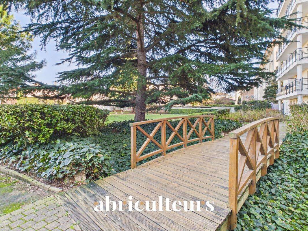 Grand 2 pièces avec terrasse et garage en vente à Bron (69500) - photo 10