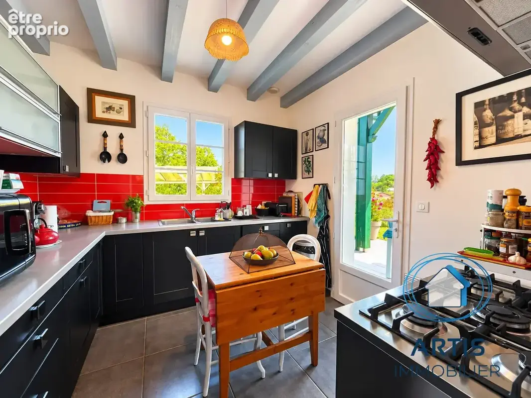 Maison 4 pièces 130 m² à vendre à Saint-Pee-Sur-Nivelle (64310) - photo 4
