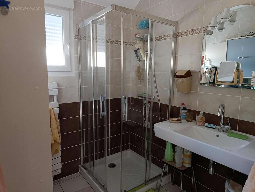 Maison 117 m² à Crepand  - photo 6