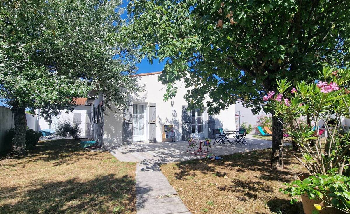 Maison à LA COUARDE-SUR-MER