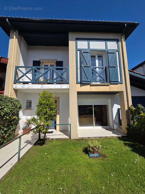 À vendre à Hendaye secteur Plage:  Maison mitoyenne F4 avec Jardin au calme d´une impasse. - photo 43