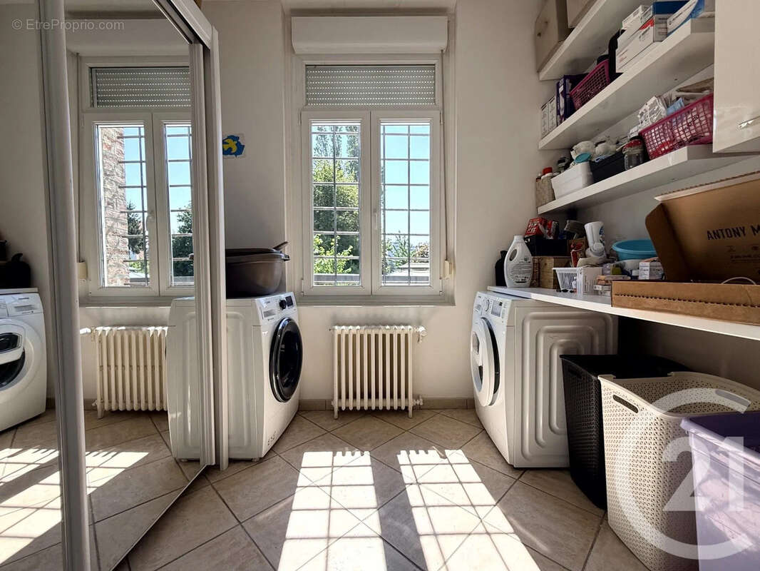 Maison 164 m² à Saint-Quentin  - photo 7