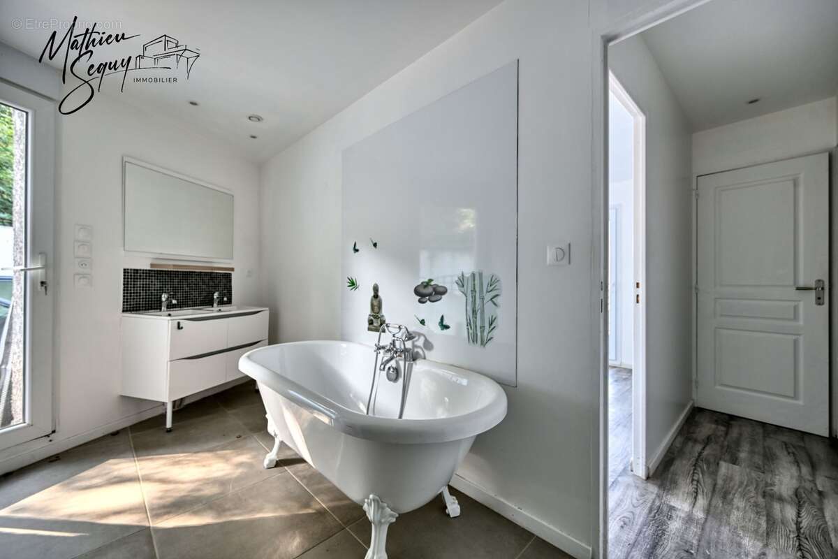 Ensemble immobilier pro/perso à St Genis Laval - photo 20