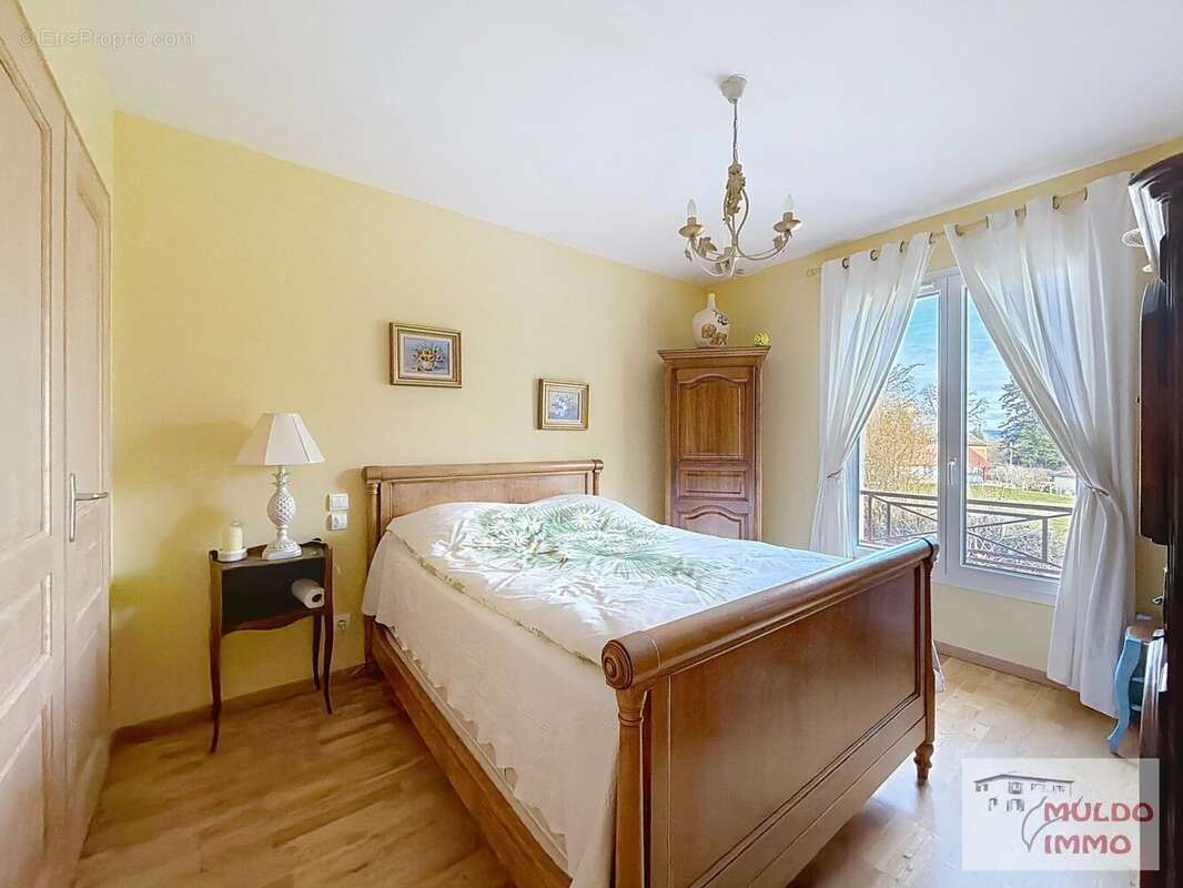 Maison à LA TOUR-DU-PIN