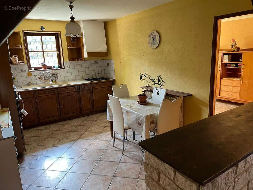 Maison à MEYZIEU