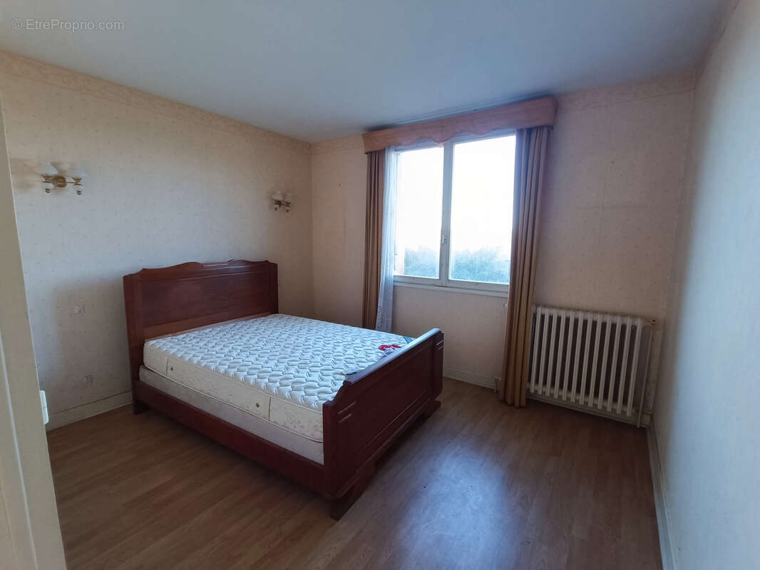 Maison à JOUET-SUR-L'AUBOIS