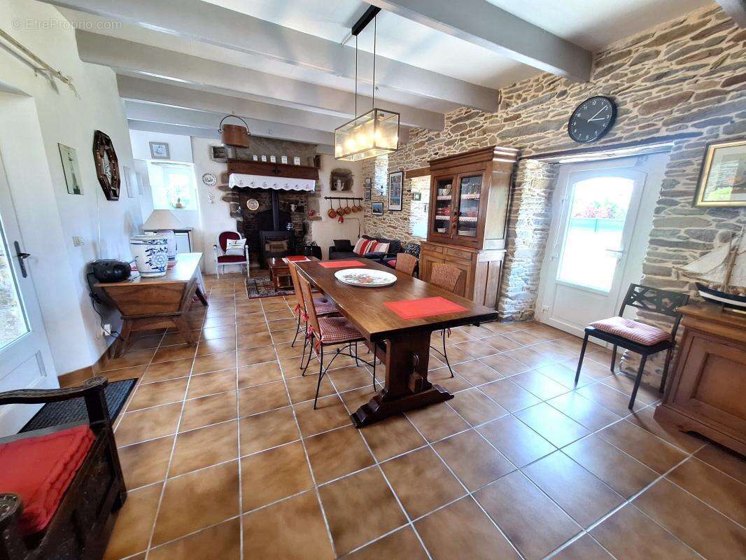 Maison à LOCQUIREC