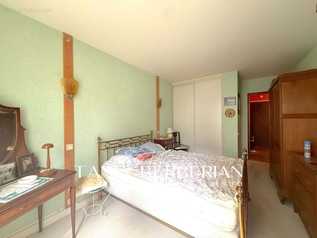 Appartement 97 m² à Versailles  - photo 9