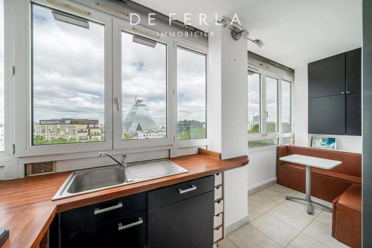 Appartement à PARIS-15E