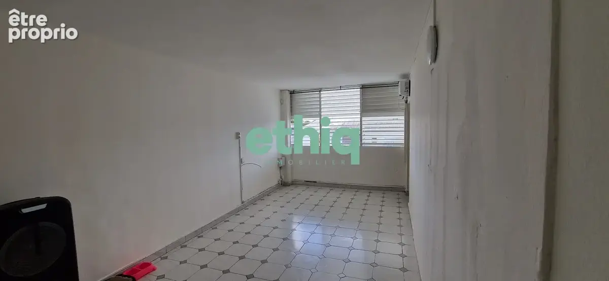 Appartement 80 m² à Les Abymes  - photo 2