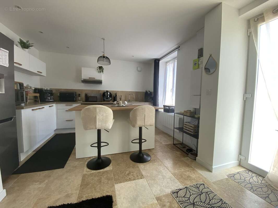 Appartement à BOURG-DE-PEAGE