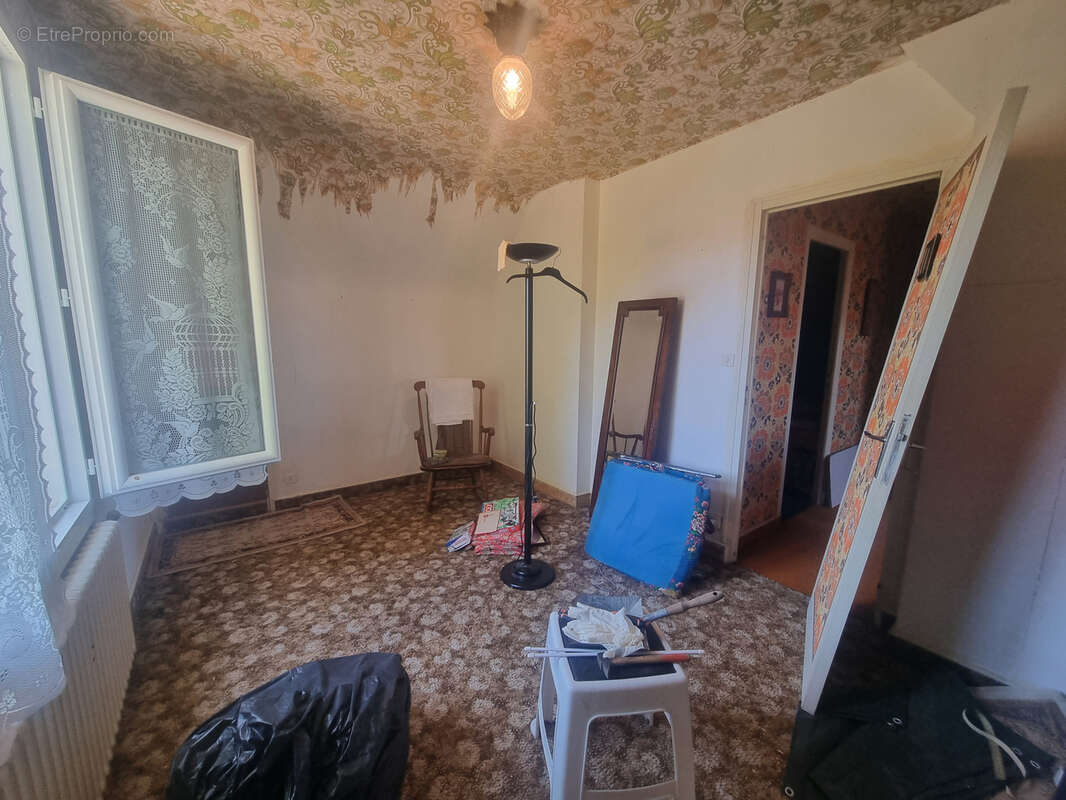 Maison à LE MELE-SUR-SARTHE