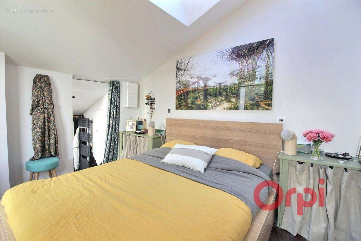 Appartement à MARSEILLE-1E