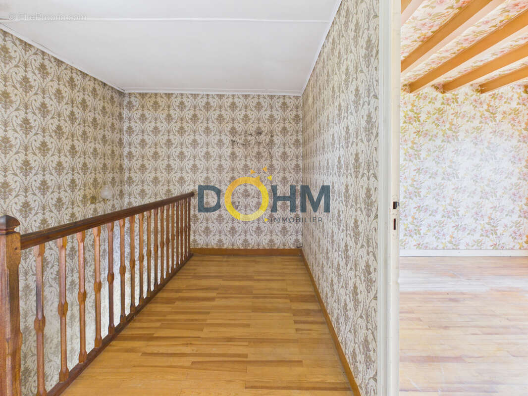 Maison dauphinoise à rénover   90 m2   Châbons, proche A43 et A48 - photo 12