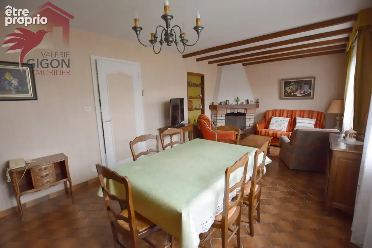 Cette CHARMANTE MAISON saura vous séduire par son agencement fonctionnel et ses espaces lumineux. - photo 2