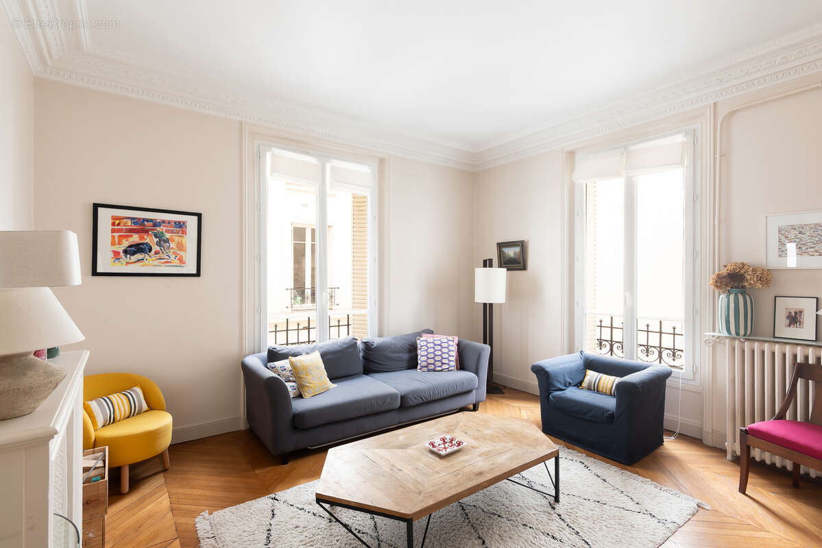 Appartement à NEUILLY-SUR-SEINE