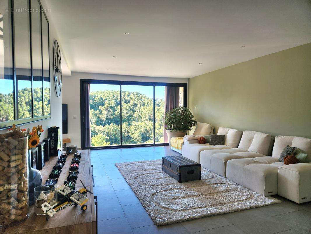Magnifique mas de village rénové avec vue panoramique sur les Cévennes – 278 m² habitables – Terrain de 2 612 m² - photo 4