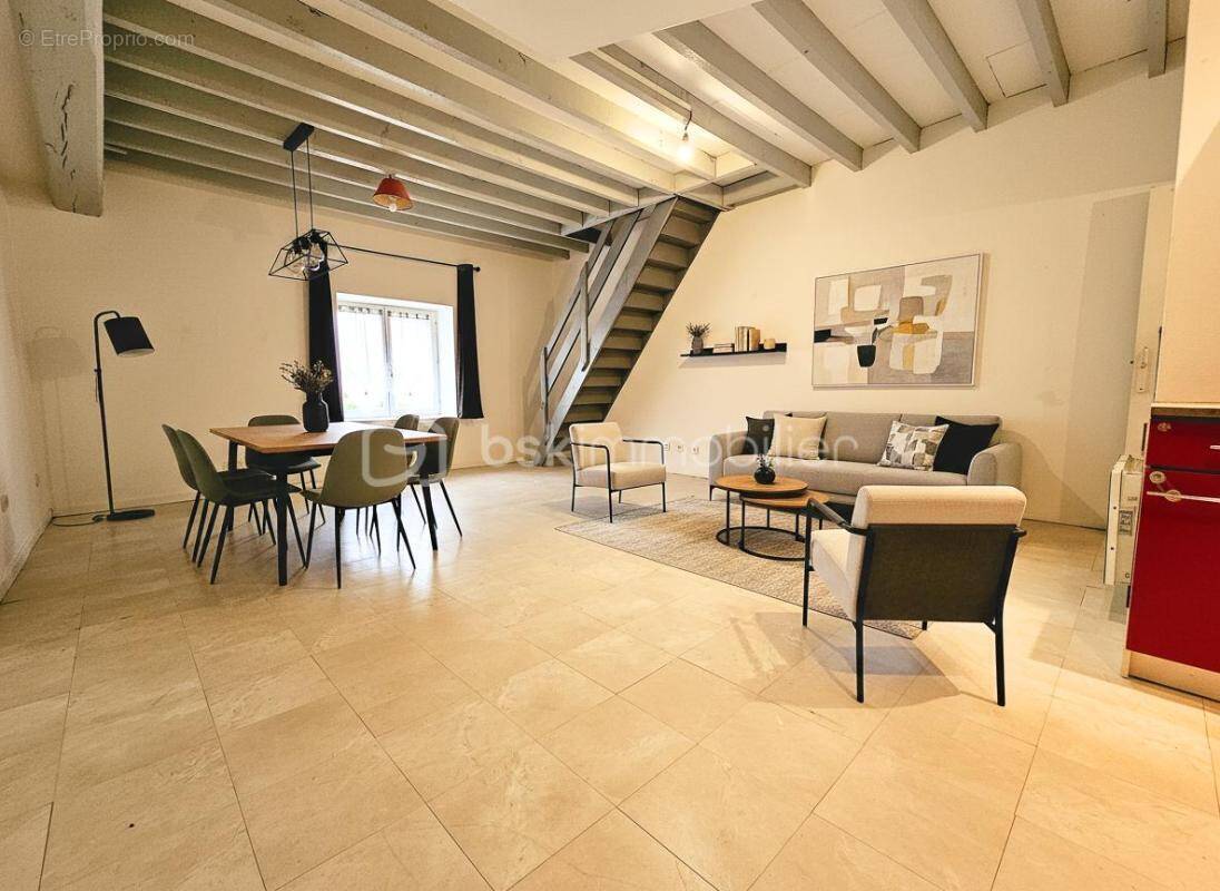 Appartement à MOUROUX