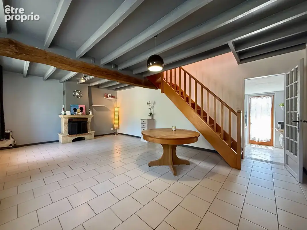 Maison familiale avec piscine à quelques minutes de Bourges - photo 2