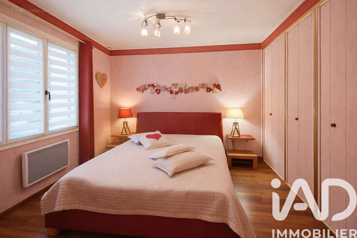 Photo 8 - Maison à LONGPERRIER