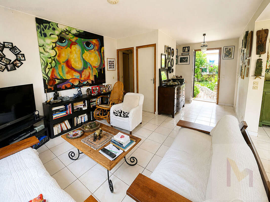 Charmante maison 5 pièces sur une parcelle de 217 m², au calme absolu. - photo 6