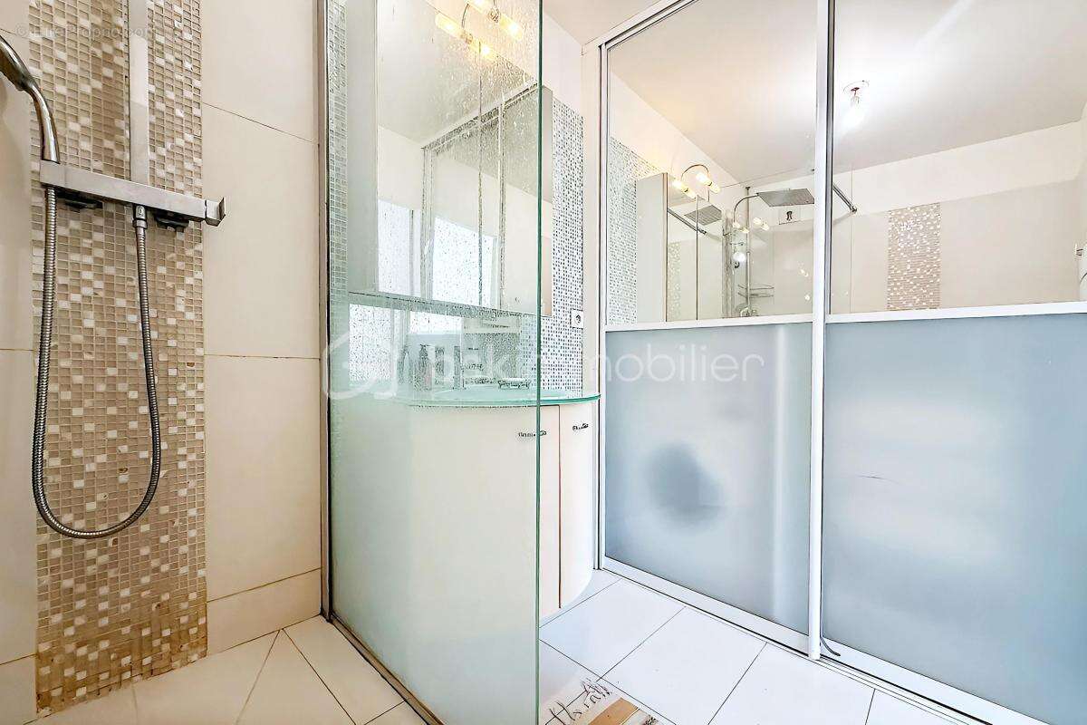 Appartement à PARIS-19E