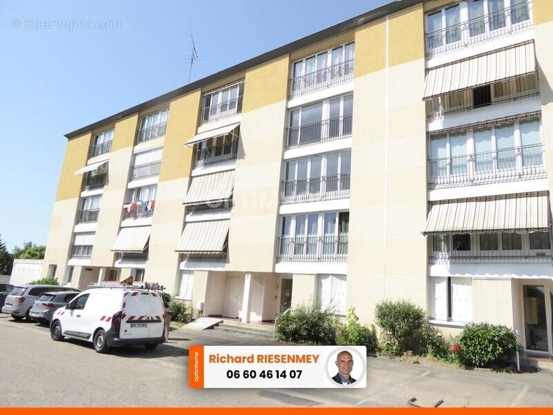 Appartement à BRUYERES-LE-CHATEL