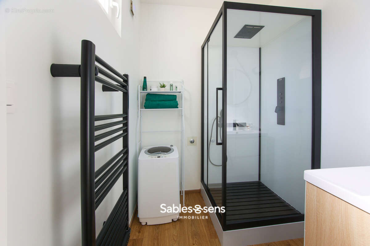 Appartement T3 rénové à deux pas de la Grande Plage et du marché Arago - photo 10
