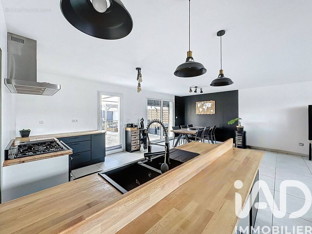 Photo 1 - Maison à SAINT-OUEN-D&#039;AUNIS