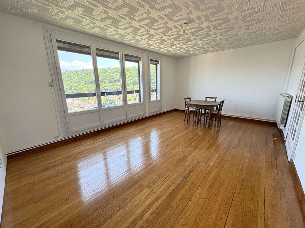 Appartement à ECHIROLLES