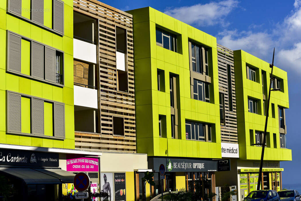 Commerce à SAINTE-MARIE