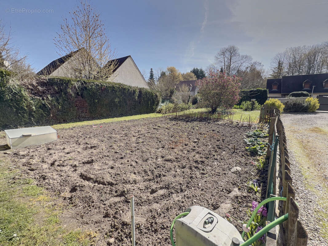 Maison à NOISY-SUR-ECOLE
