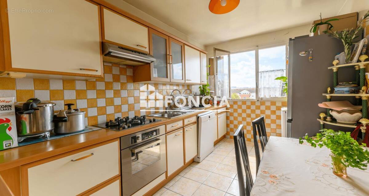 Appartement à NEUILLY-SUR-MARNE