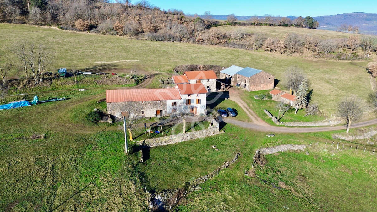 Maison à AURIAC-L&#039;EGLISE