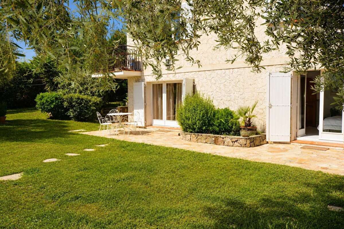 Maison à OPIO