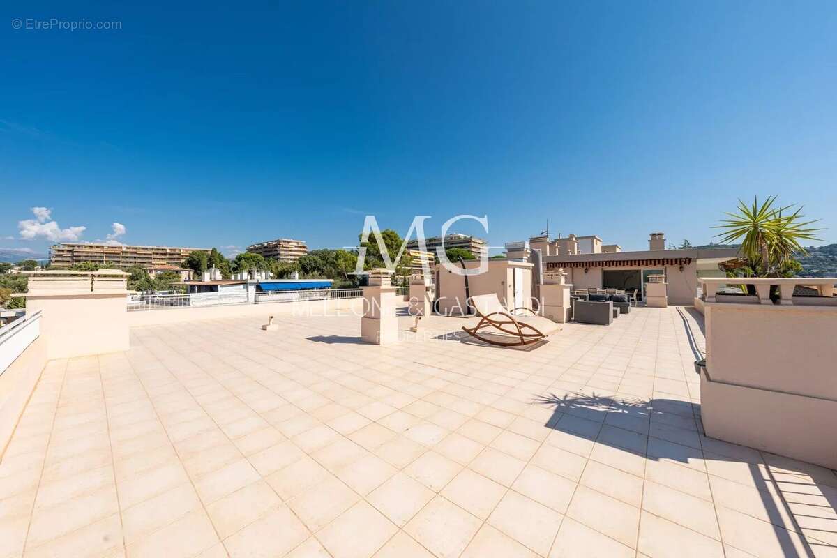 Appartement à LE CANNET