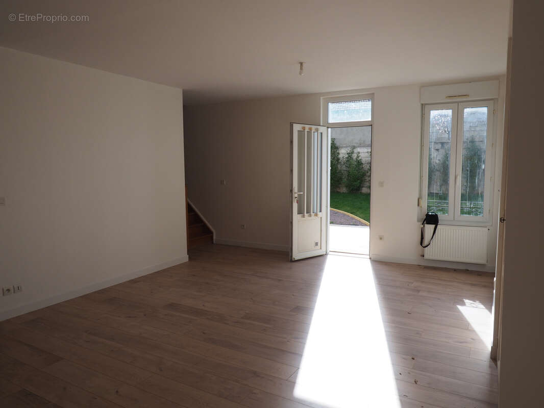 Sainte savine : maison t5 renovee, proche gare - photo 2
