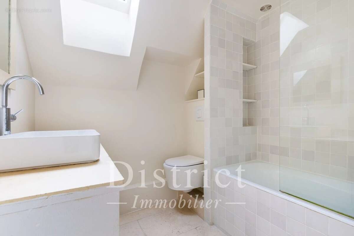 Appartement à PARIS-3E