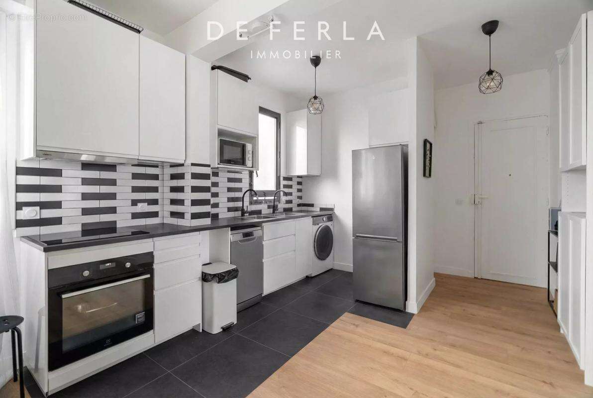 Appartement à PARIS-15E