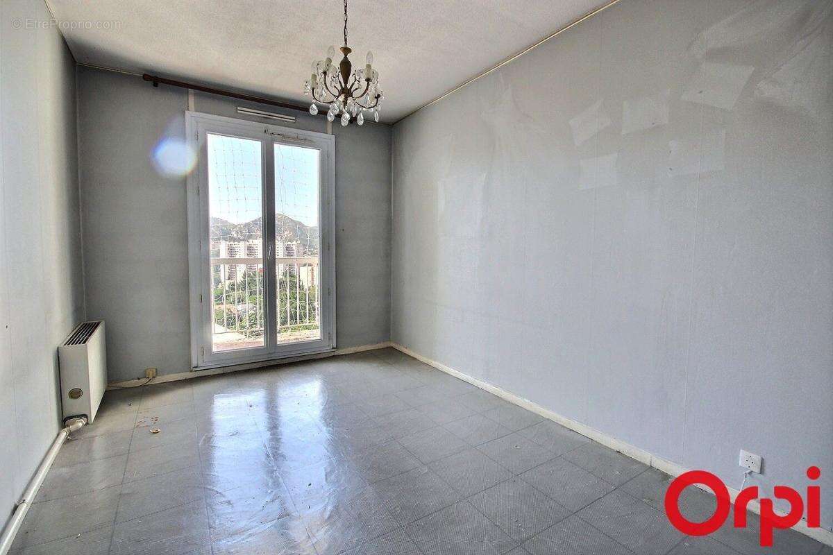 Appartement à MARSEILLE-11E