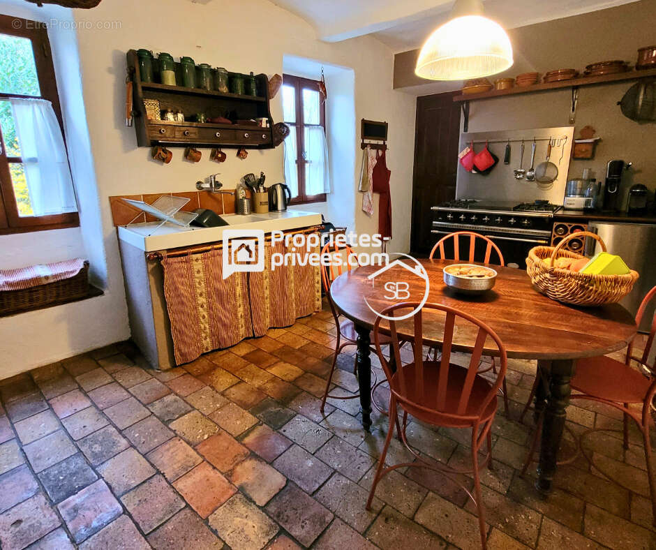 Maison à SAINT-ANDRE-DE-CRUZIERES