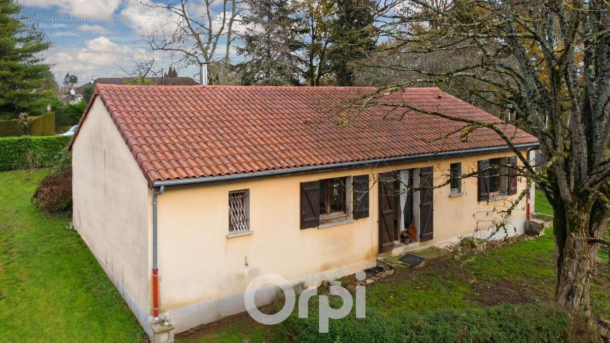Maison à SAINT-PRIEST-TAURION