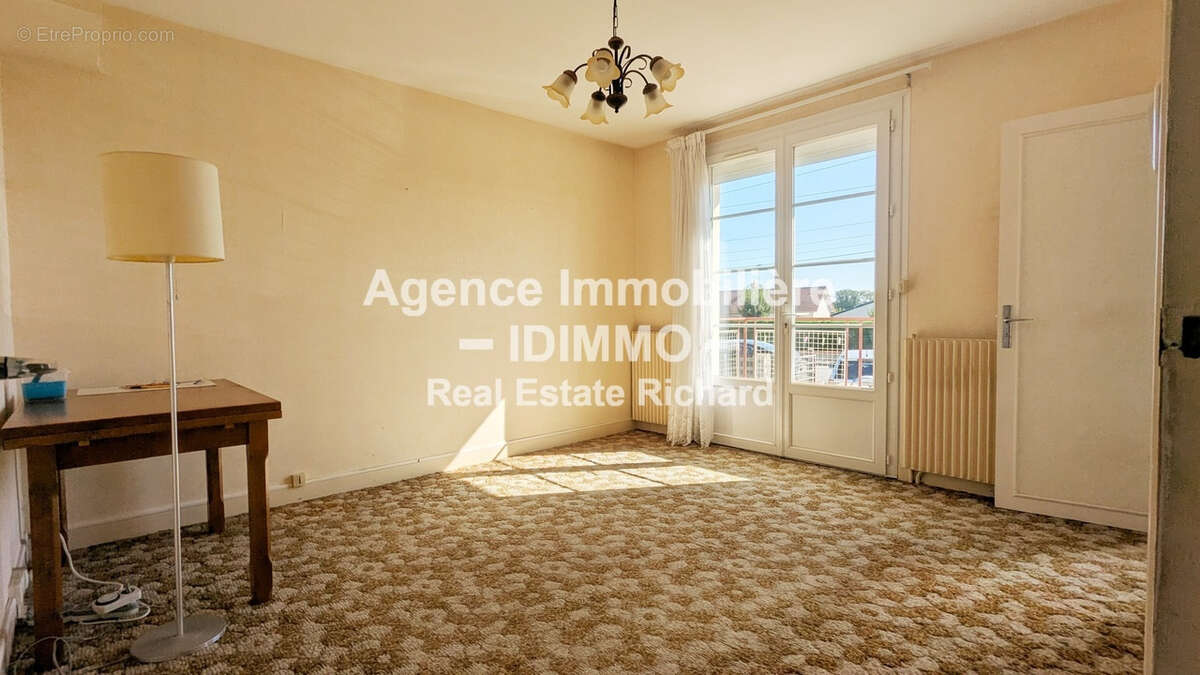 Maison à CORBEILLES