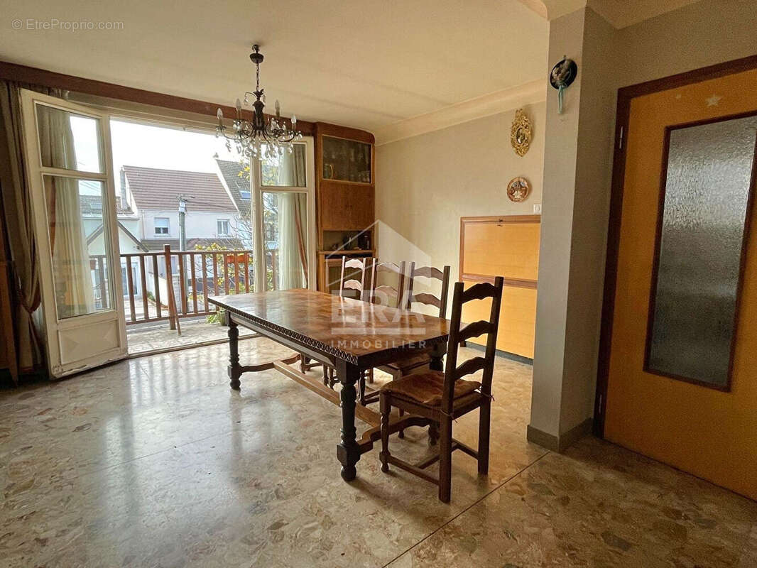 Maison à SARTROUVILLE