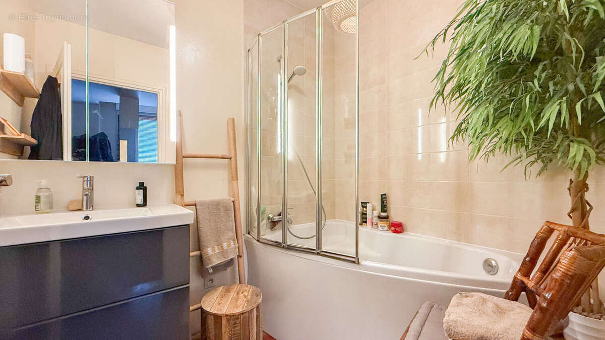 Appartement à NANTERRE